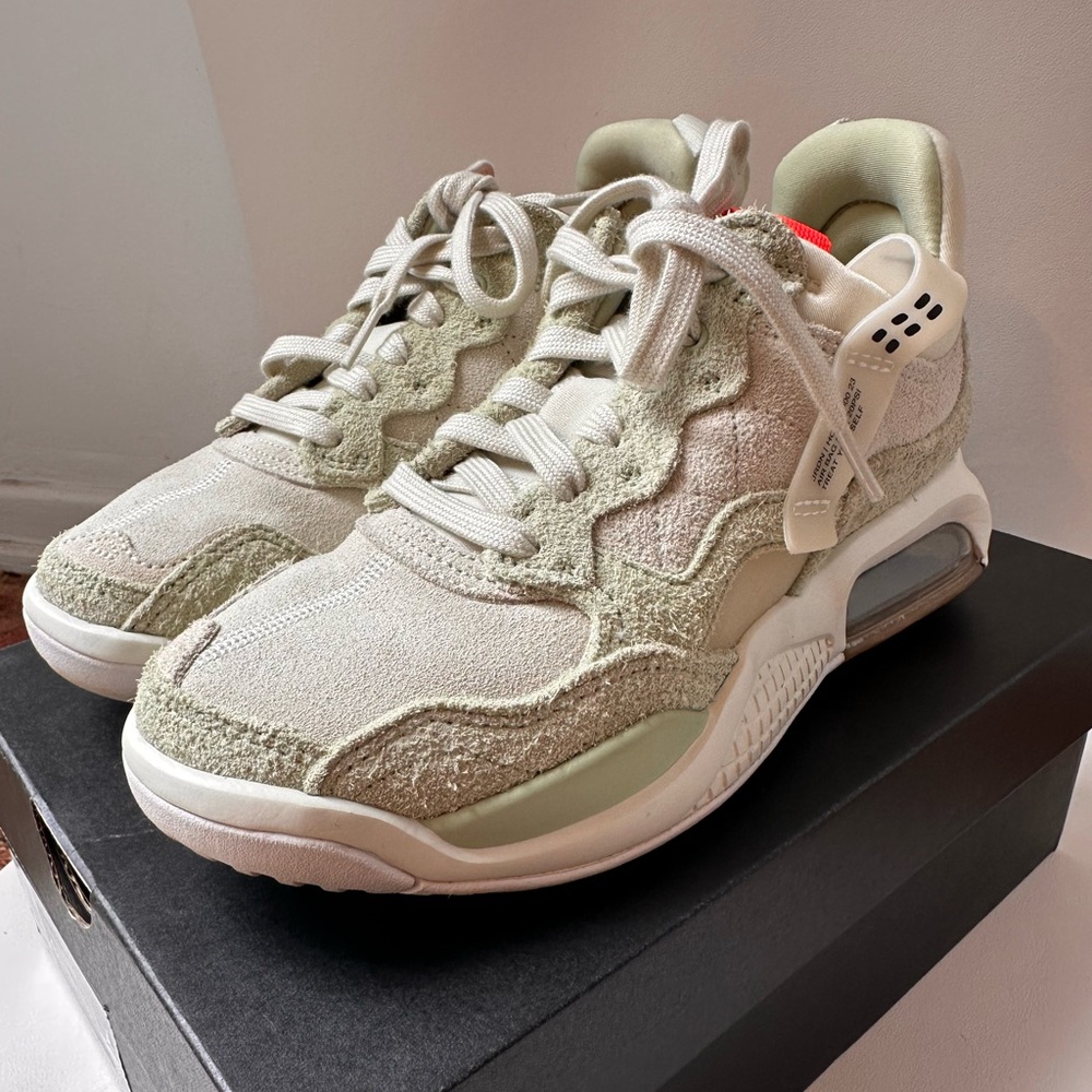 Nike Jordan MA2 in honeydew size UK4/US6.5